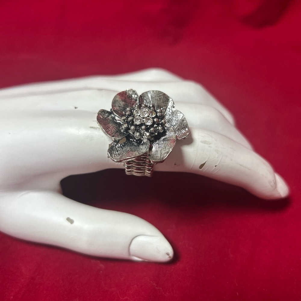 Sexy Flower Ring - Silver Adjustable Bling Statement Jewelry for Women